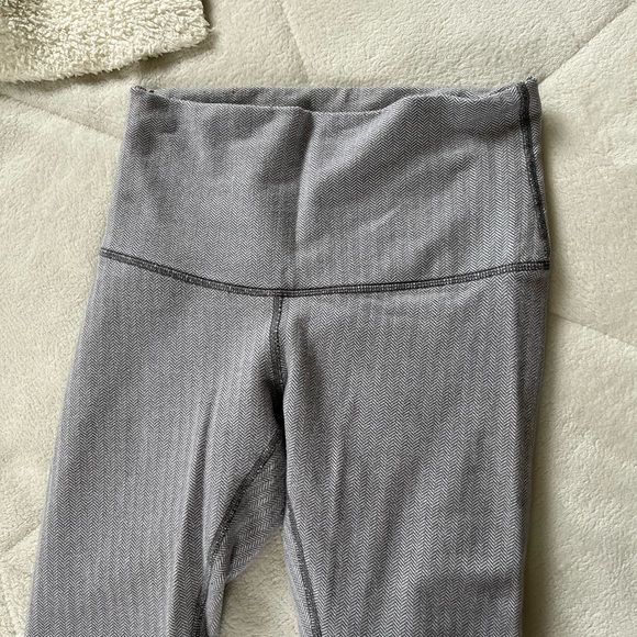 RARE LULULEMON WUNDER UNDERS - Picture 5 of 8